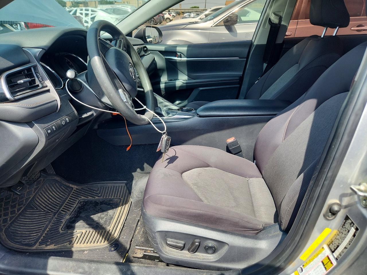 2019 Toyota Camry Le - Фото 7