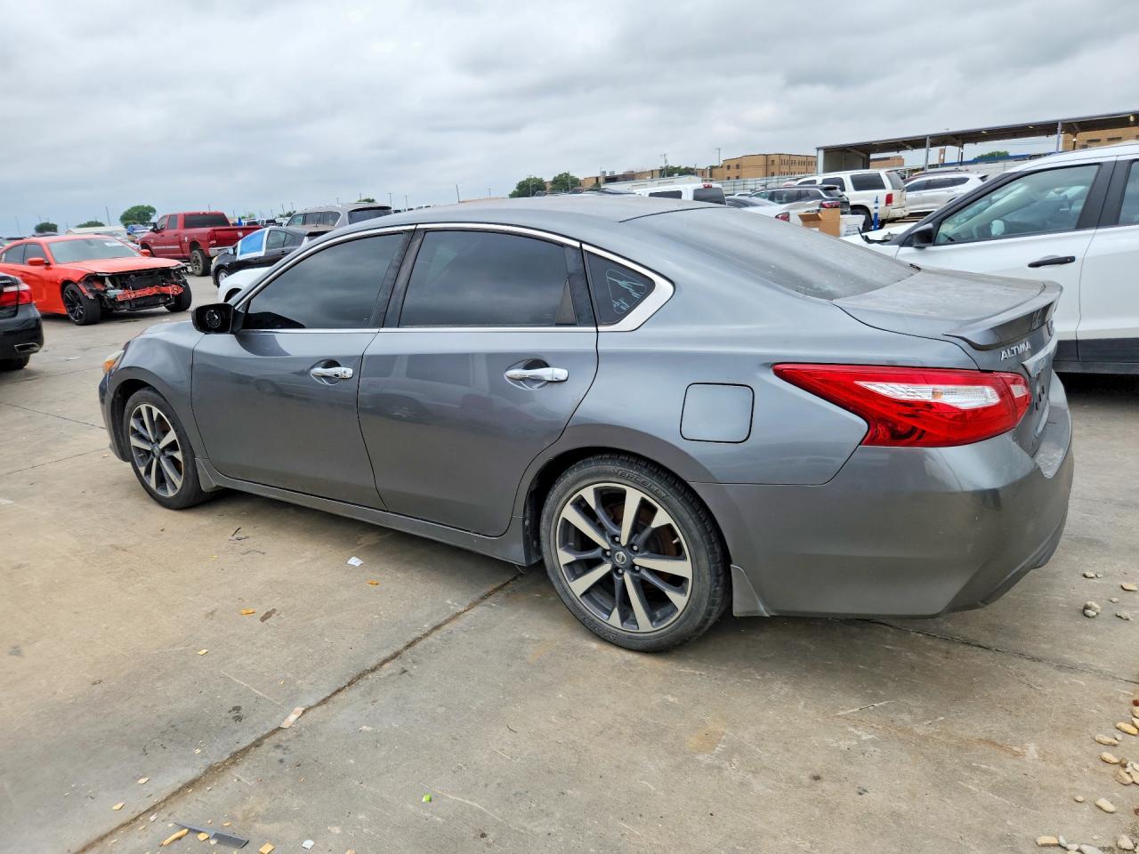 2016 Nissan Altima 2.5 Sr - Фото 2