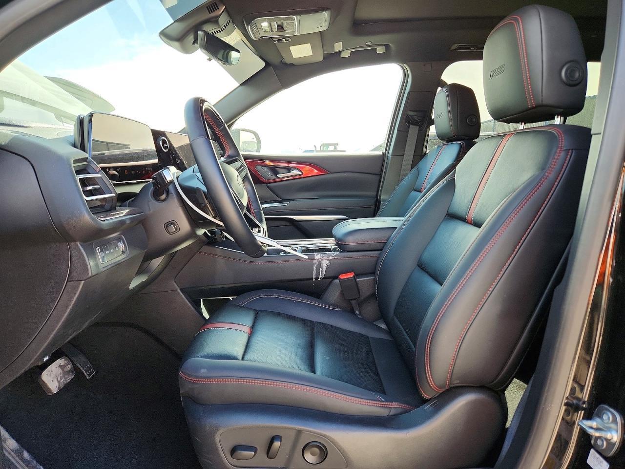 2025 Chevrolet Traverse Rs - Image 7