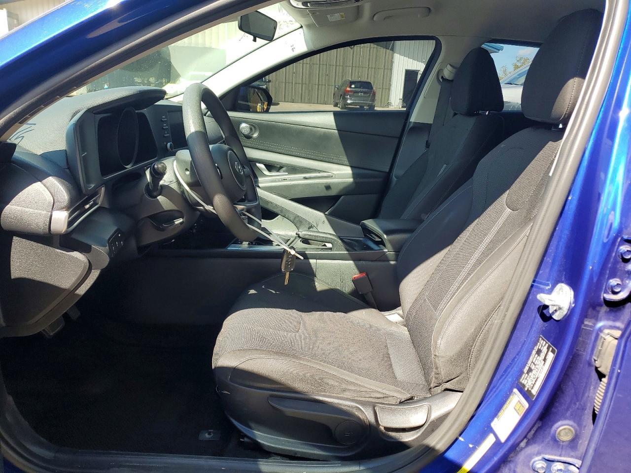 2021 Hyundai Elantra Se - Фото 7
