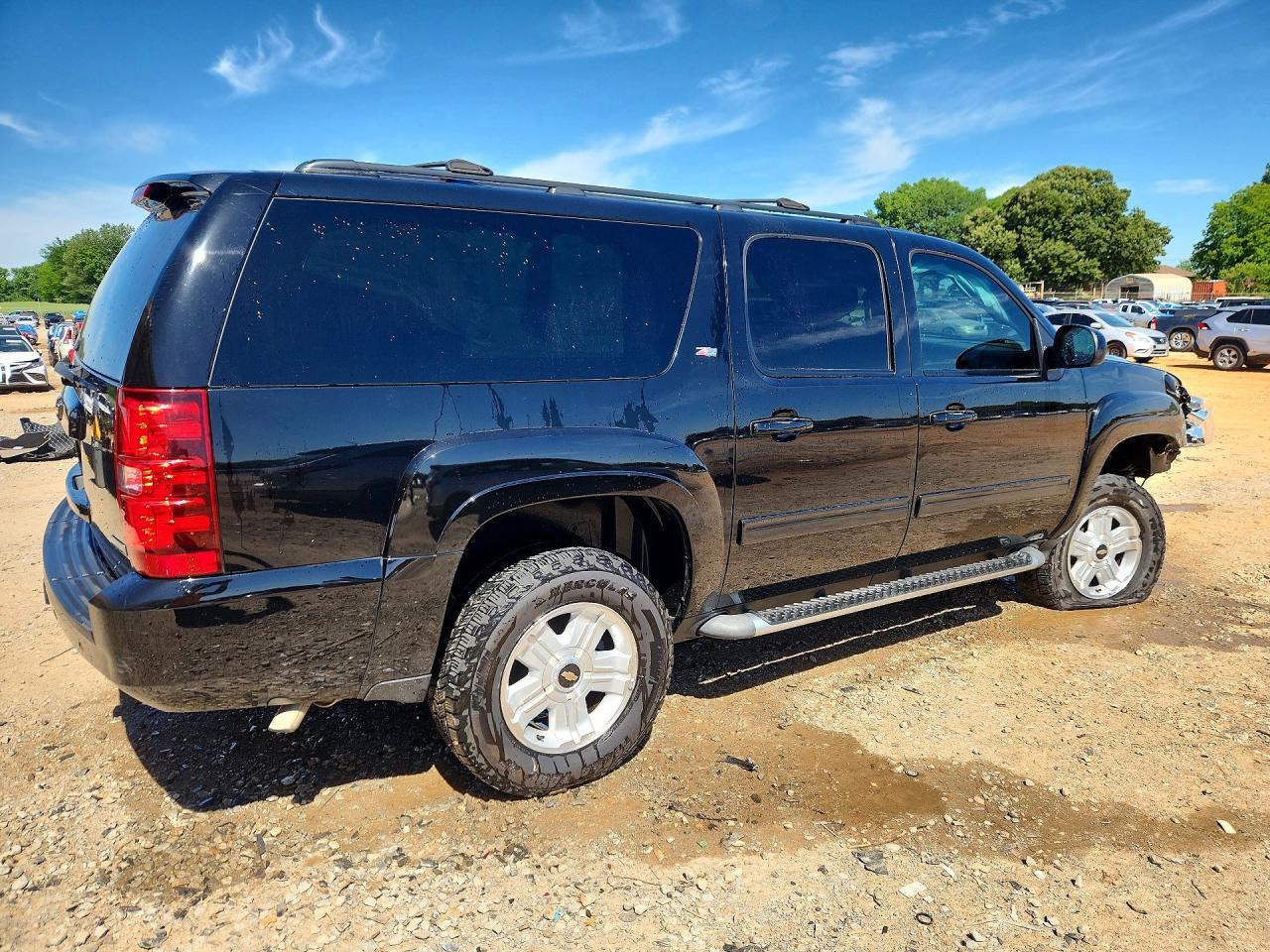 2011 Chevrolet Suburban K1500 Lt - Фото 3