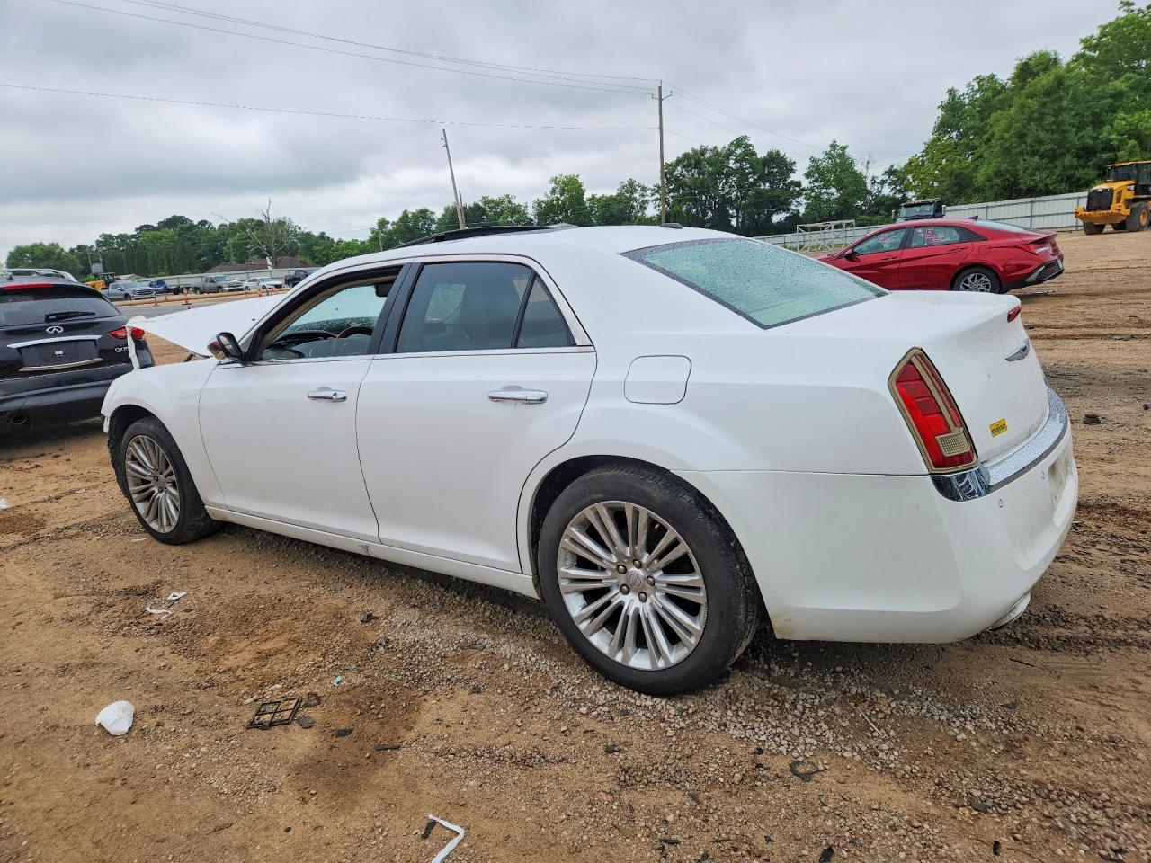 2011 Chrysler 300C - Фото 2