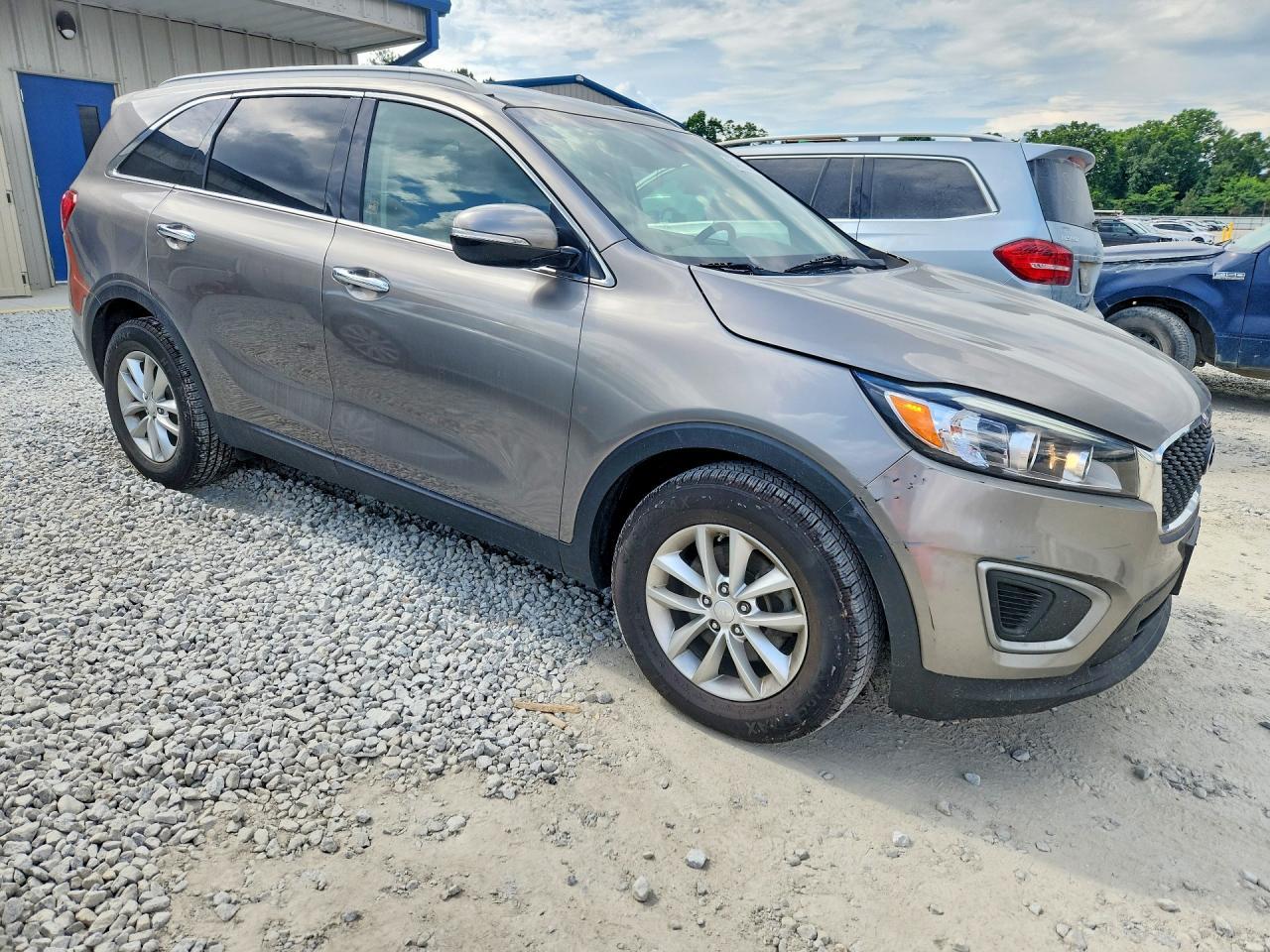 2016 Kia Sorento Lx - Image 4