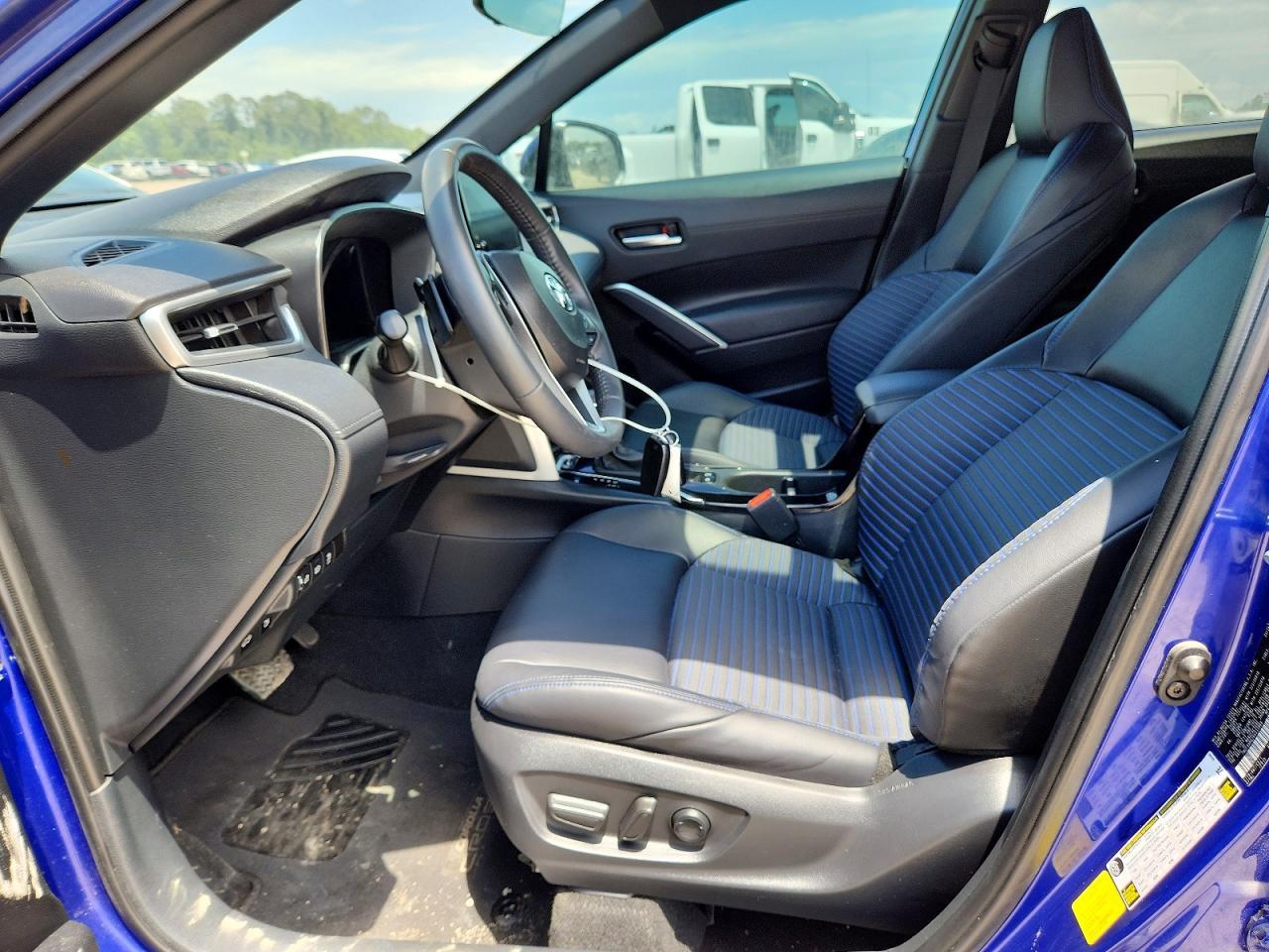 2024 Toyota Corolla Cross Hybrid Nightshade - Image 7