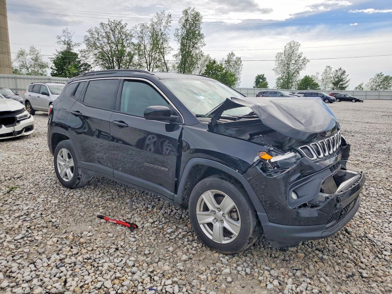 2022 Jeep Compass Latitude - Image 4