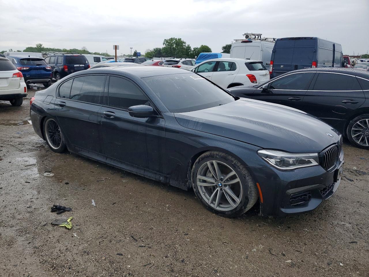 2017 BMW 750 Xi - Image 4