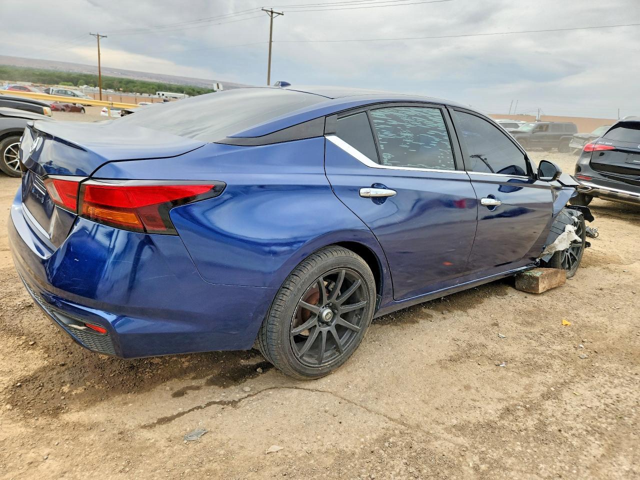 2020 Nissan Altima S - Фото 3