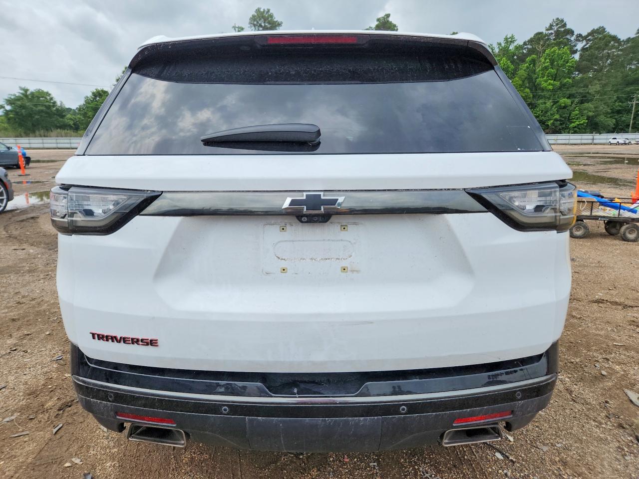 2021 Chevrolet Traverse Premier - Фото 6