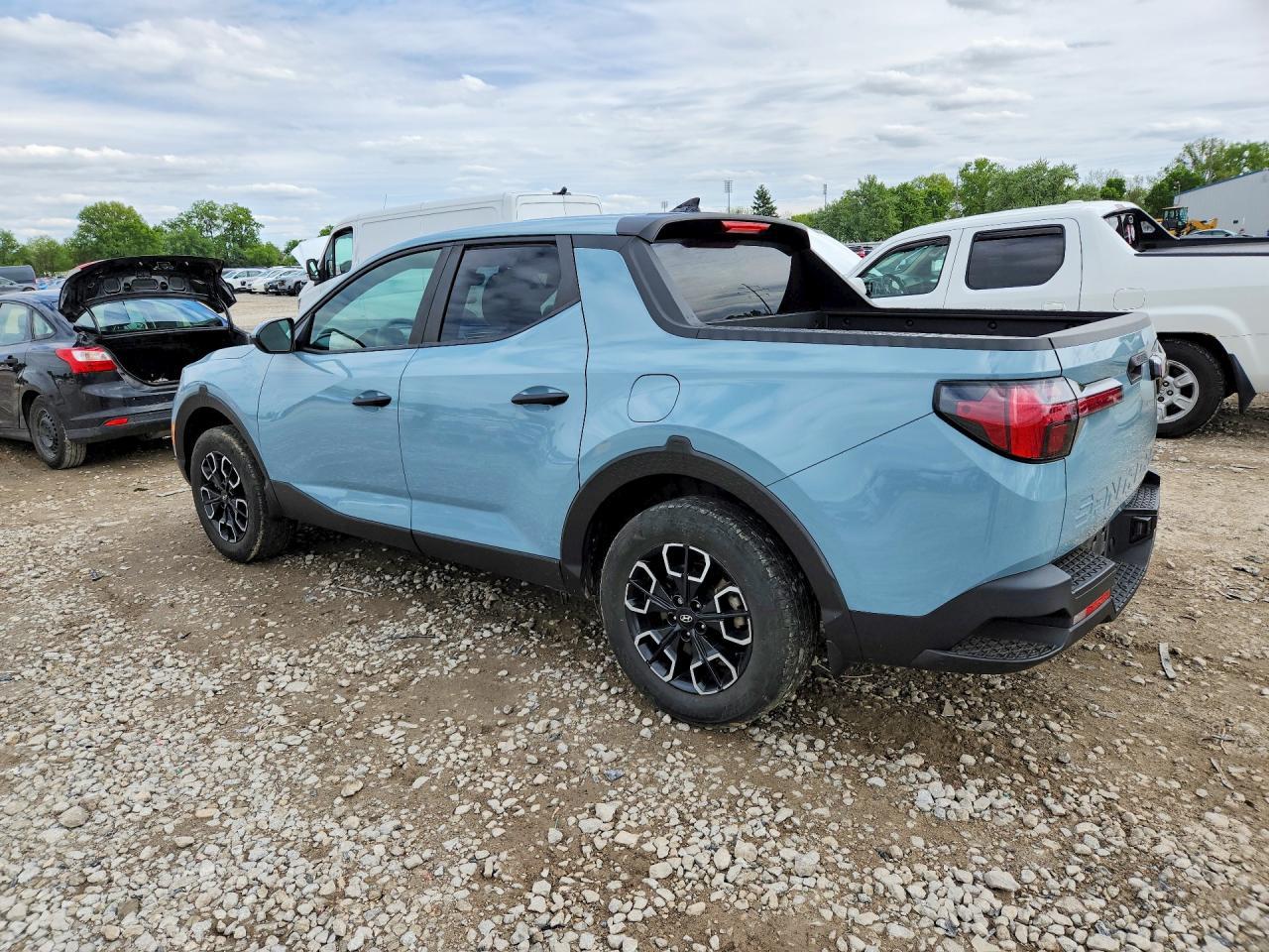 2024 Hyundai Santa Cruz Se - Image 2