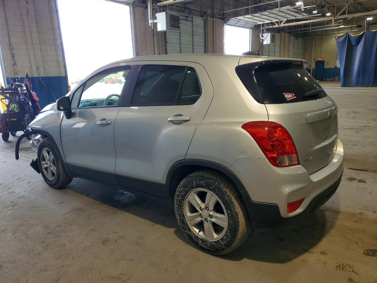 2019 Chevrolet Trax Ls - Фото 2