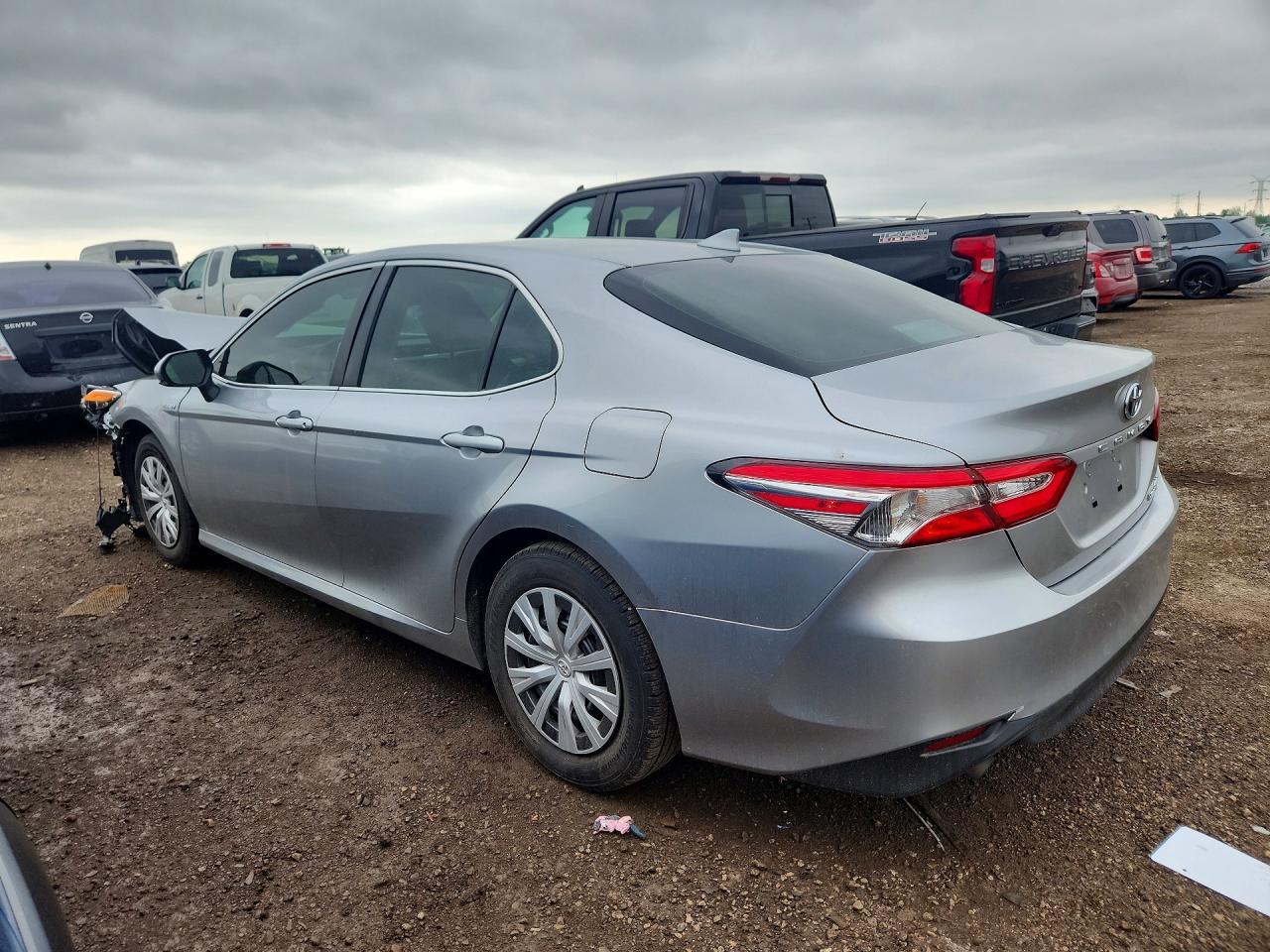 2019 Toyota Camry Le - Image 2
