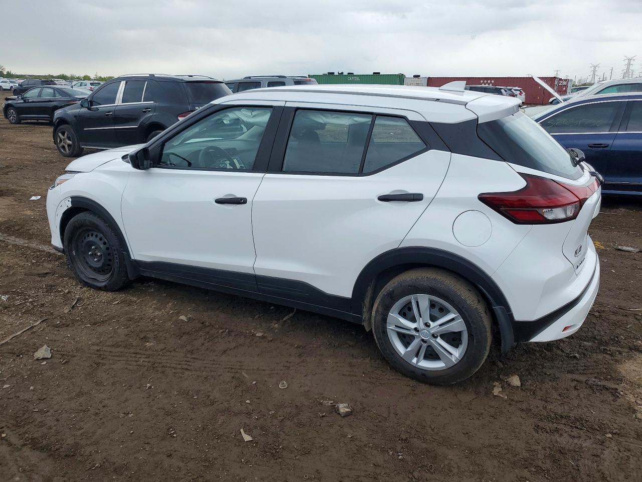 2025 Nissan Kicks Play S - Image 2