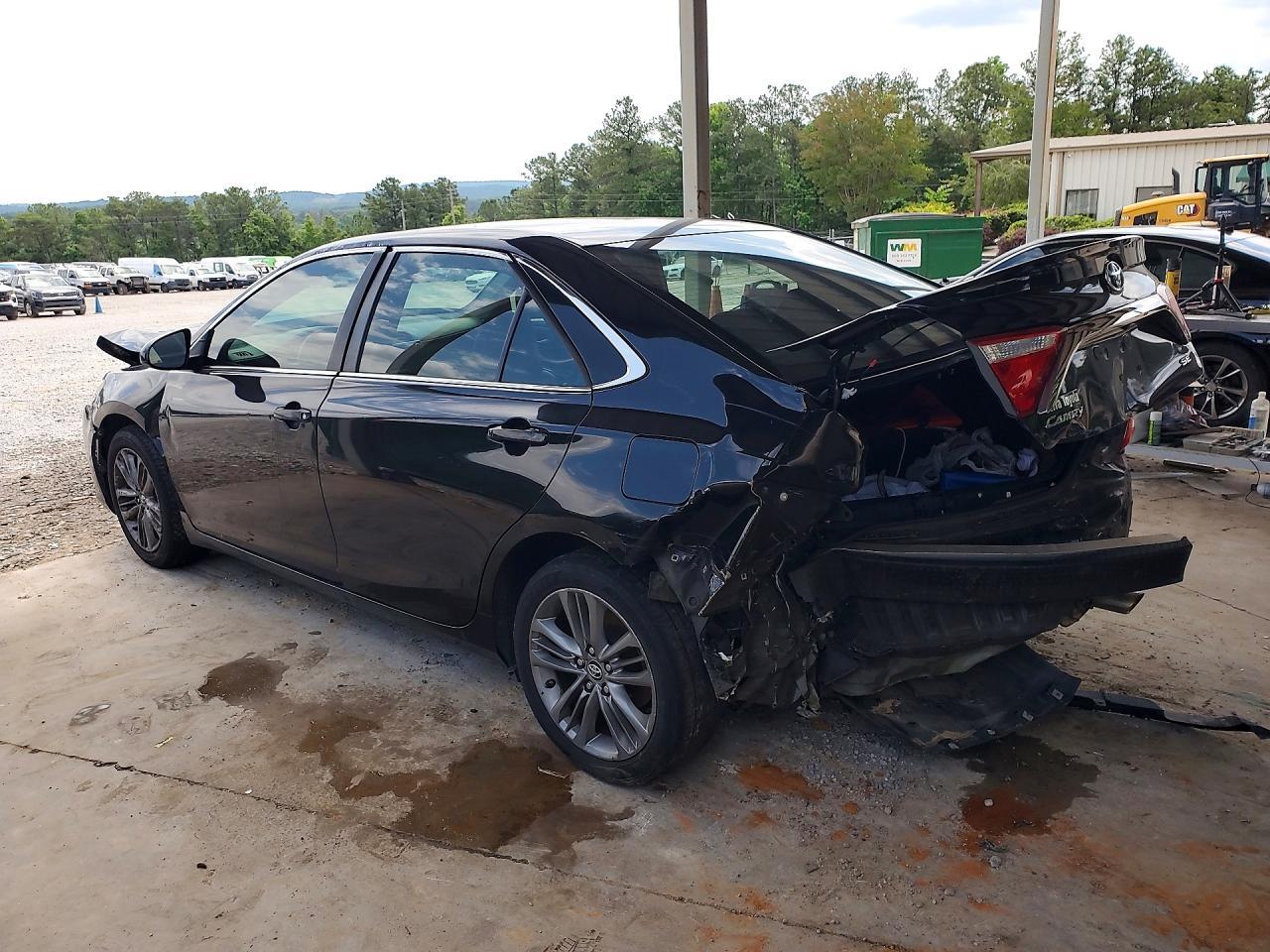 2017 Toyota Camry L - Фото 2