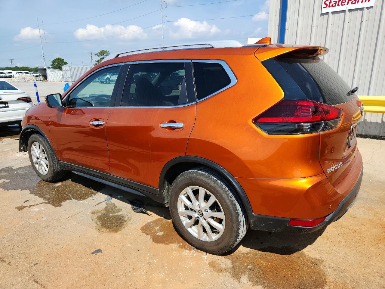 2019 Nissan Rogue Sv - Image 2