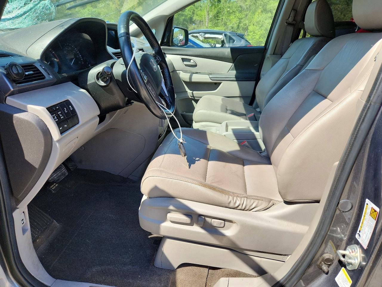 2013 Honda Odyssey Touring - Image 7