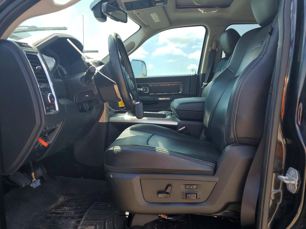 2016 Ram 1500 Laramie - Image 7
