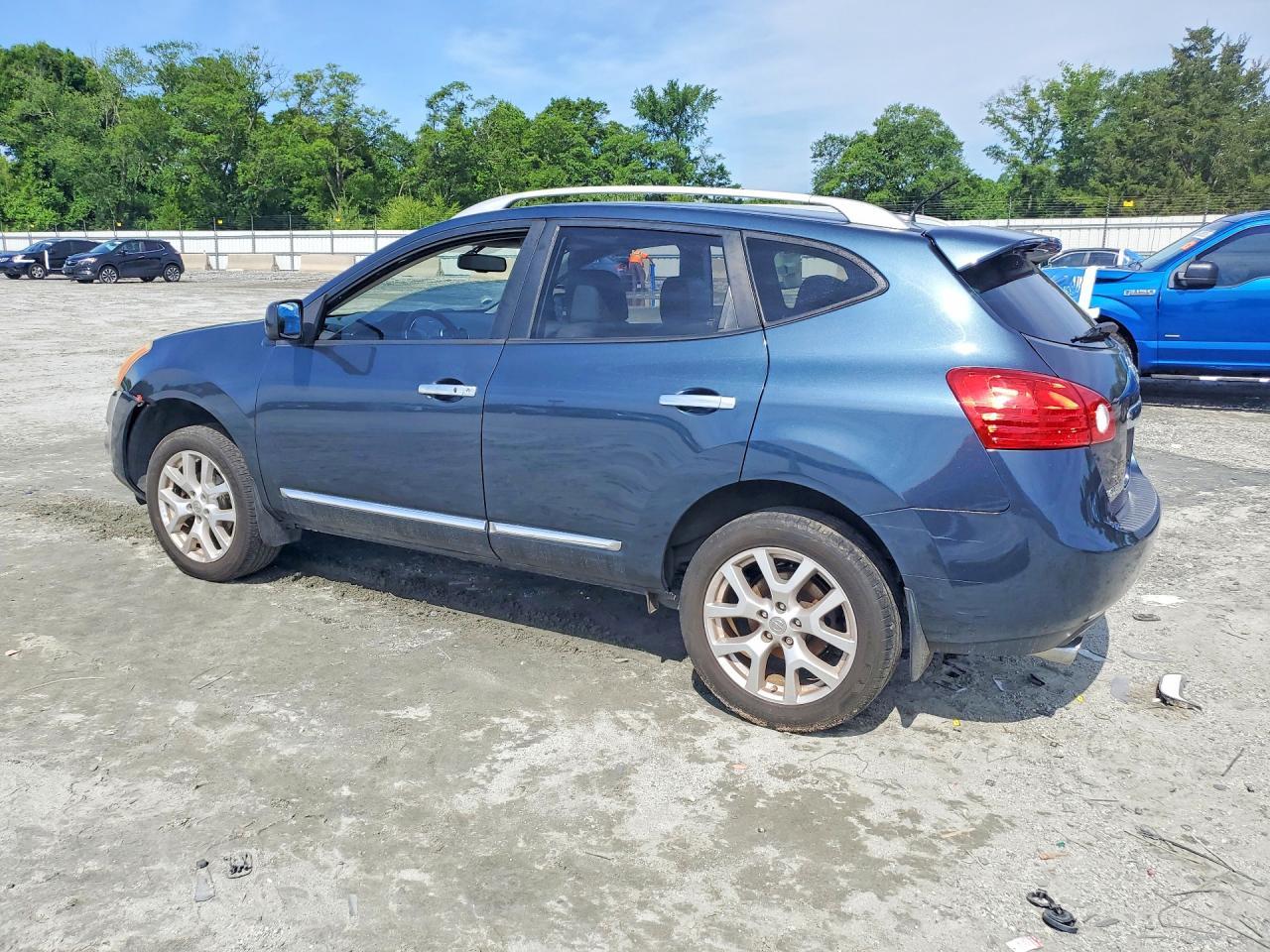 2013 Nissan Rogue S - Фото 2