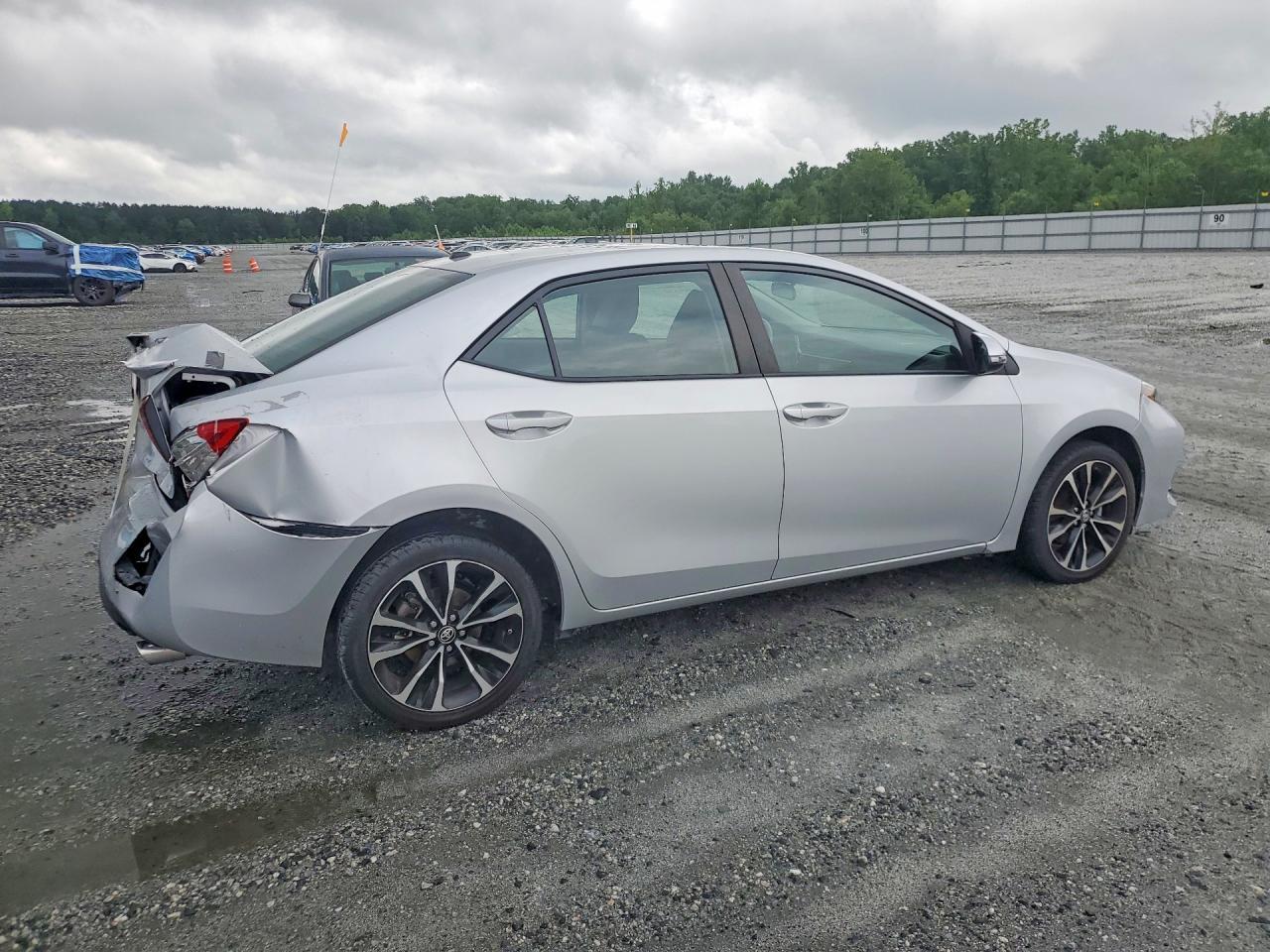2018 Toyota Corolla Se - Image 3