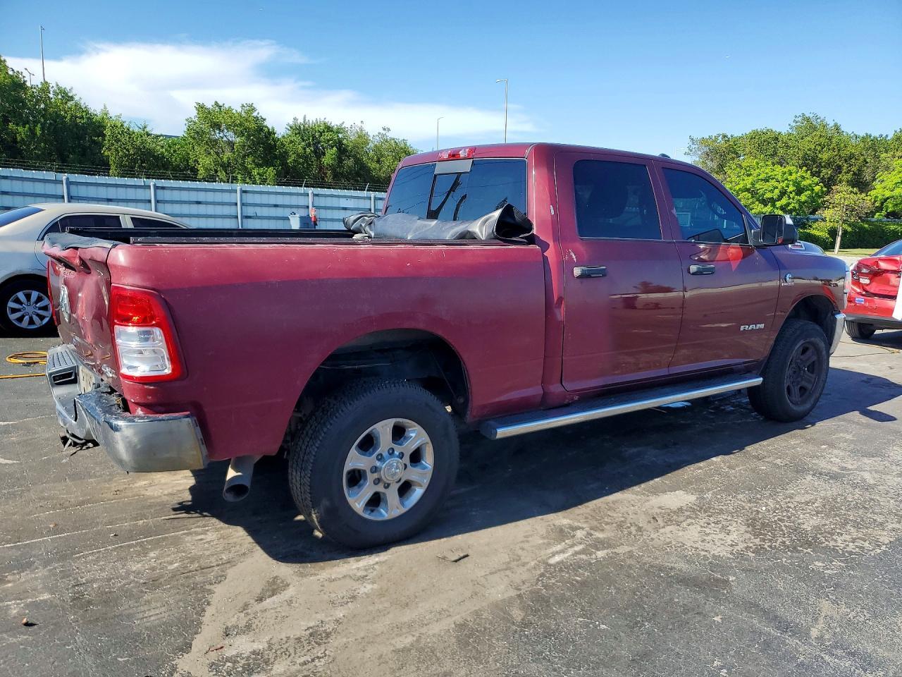 2022 Ram 2500 Tradesman - Фото 3