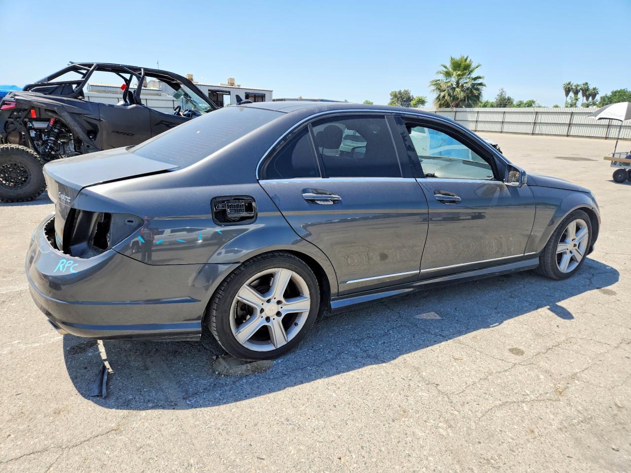 2010 Mercedes-Benz C-Class C300 4Matic - Image 3