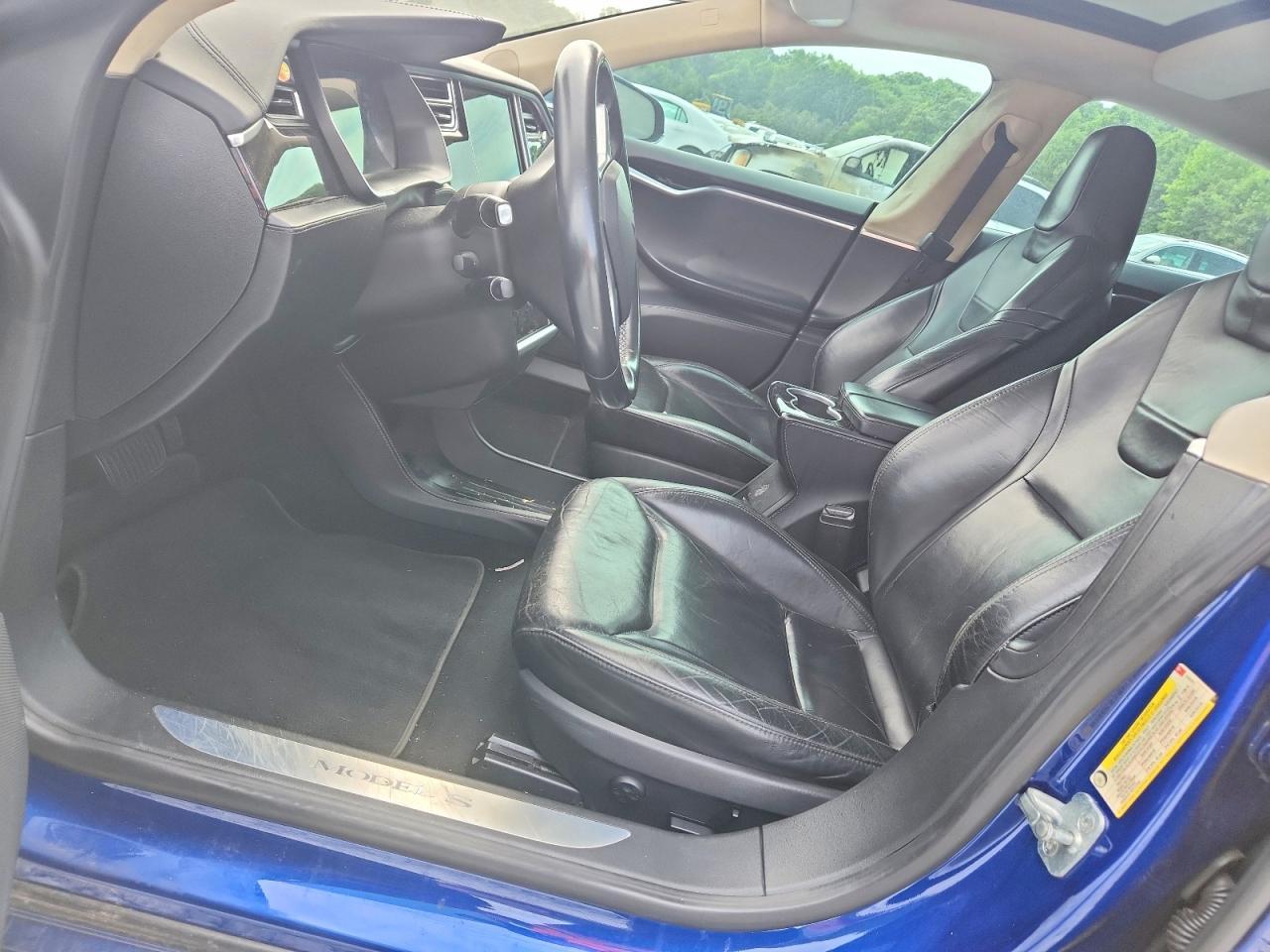 2016 Tesla Model S - Image 7