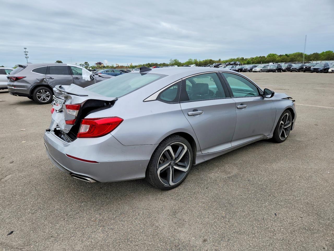 2022 Honda Accord Sport - Image 3