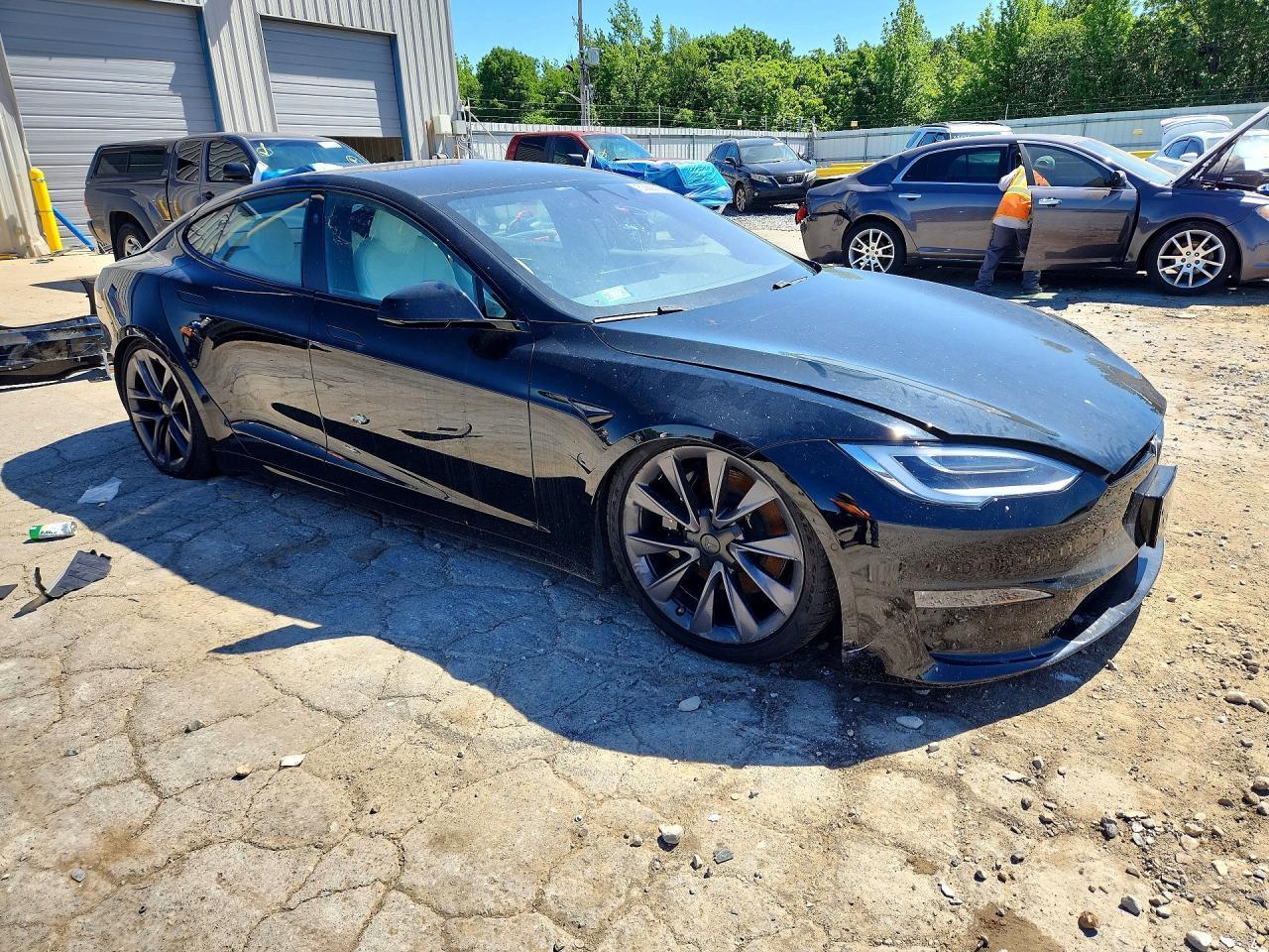2022 Tesla Model S - Image 4