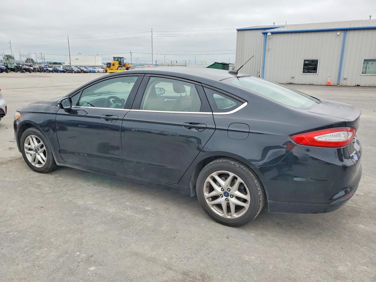 2014 Ford Fusion Se - Фото 2