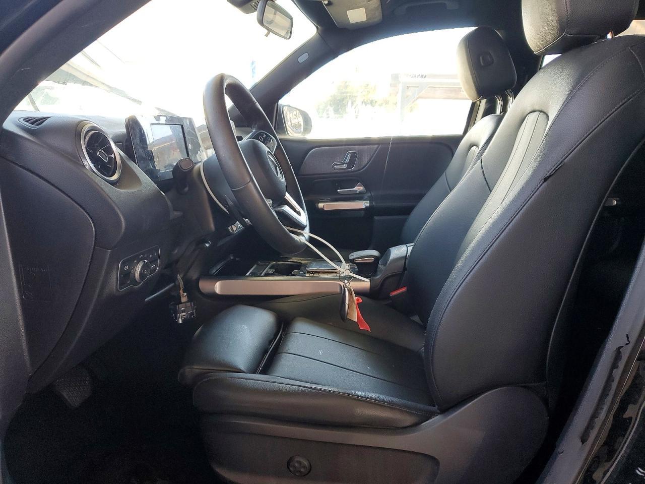 2022 Mercedes-Benz Glb 250 - Image 7
