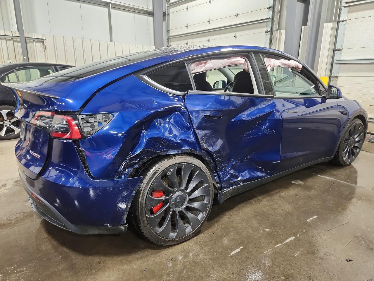 2023 Tesla Model Y - Image 3