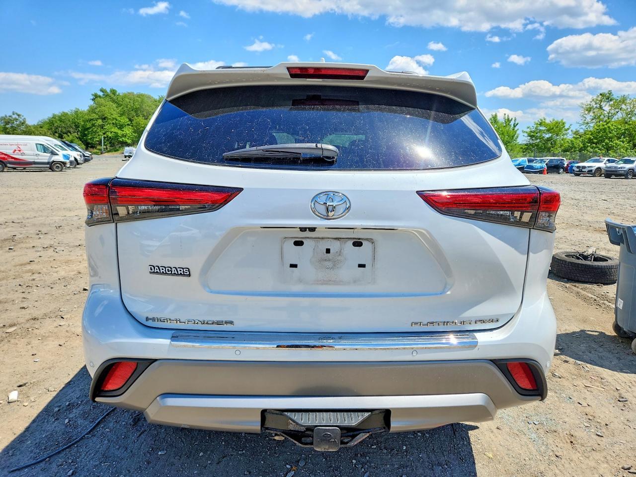 2022 Toyota Highlander Platinum - Image 6