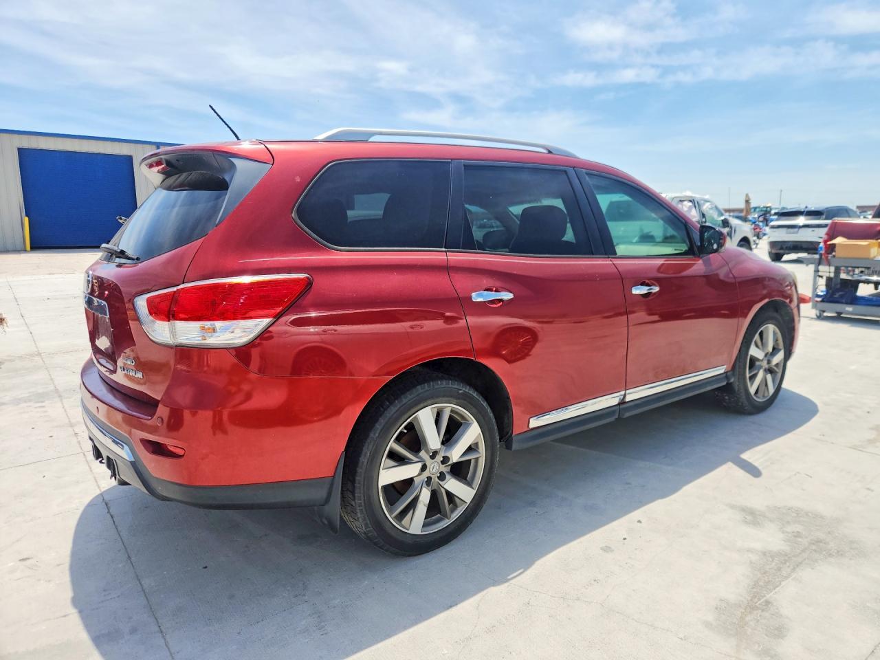 2014 Nissan Pathfinder S - Фото 3