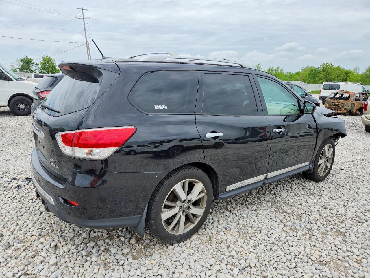 2014 Nissan Pathfinder Platinum - Image 3