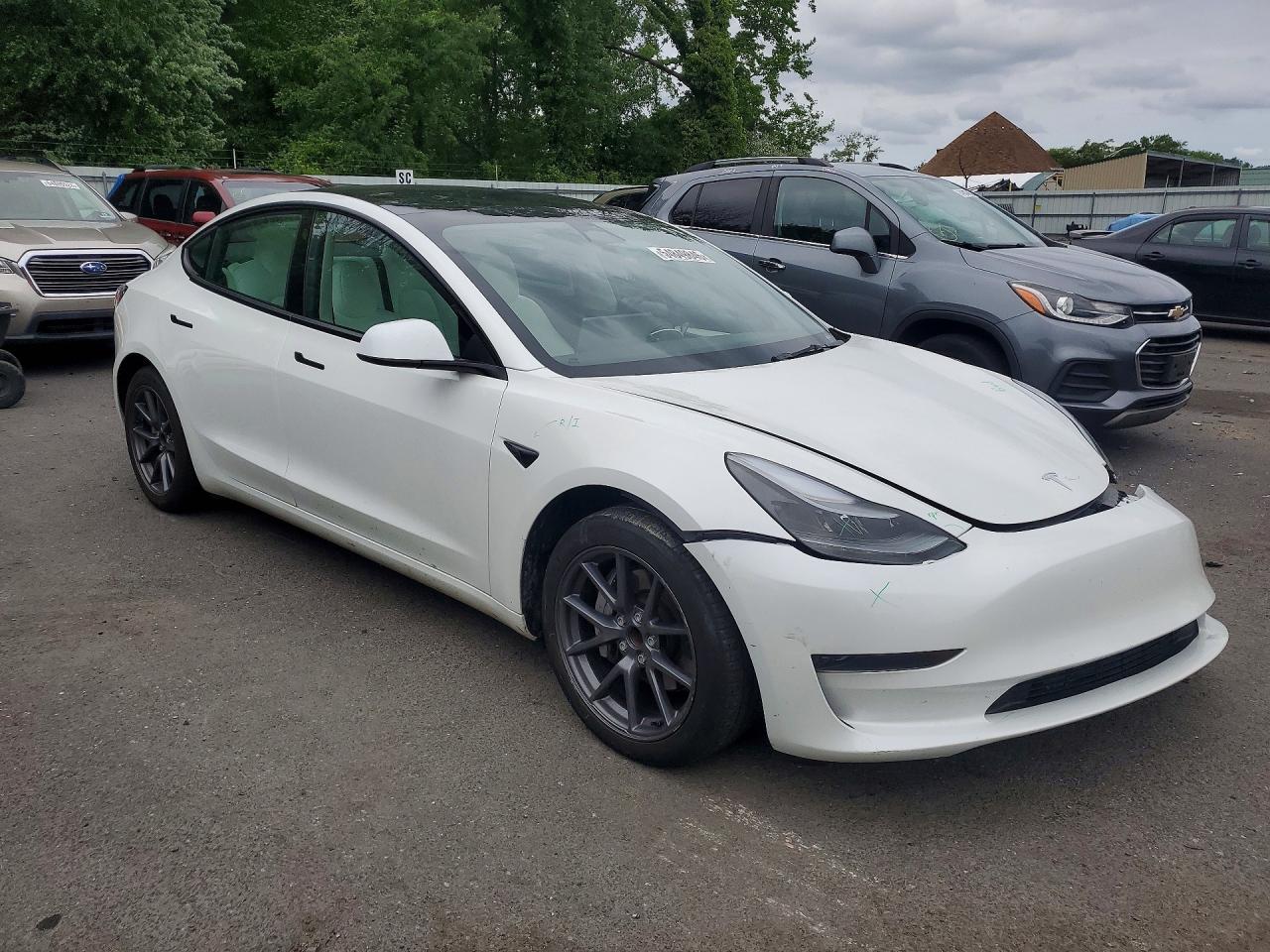 2023 Tesla Model 3 - Фото 4