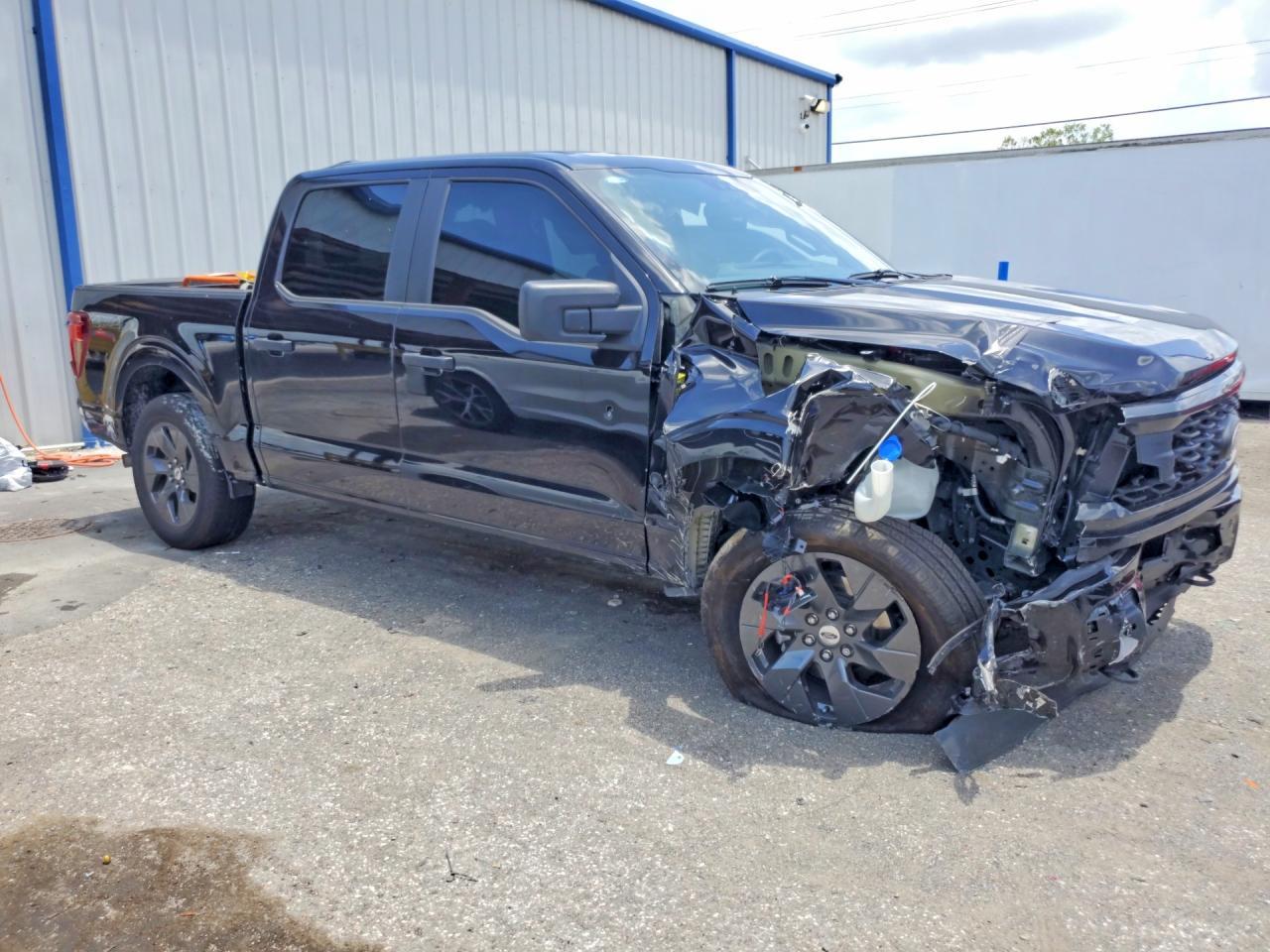 2025 Ford F150 Stx - Фото 4