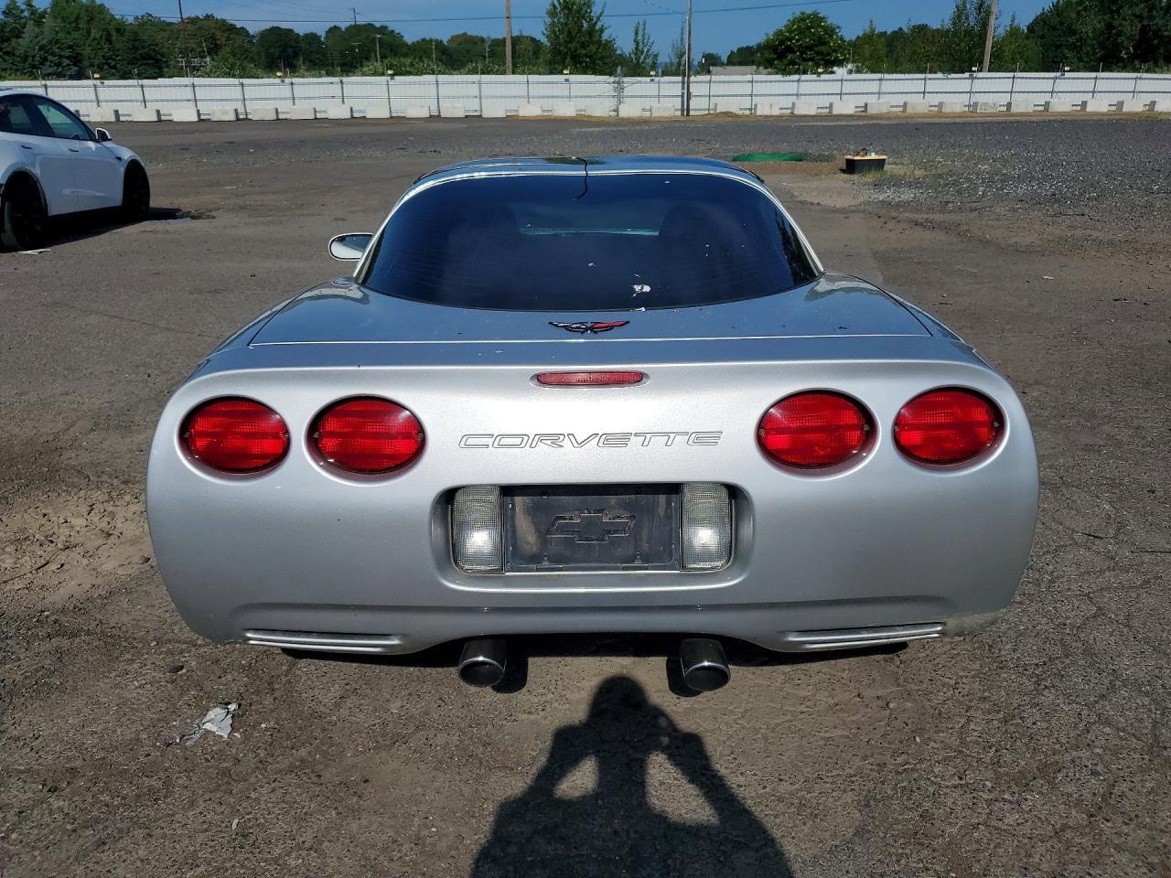 2001 Chevrolet Corvette - Фото 6