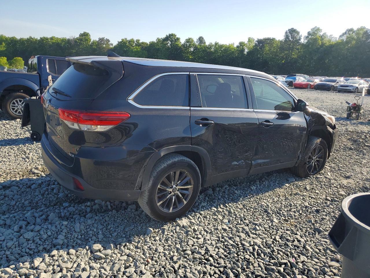 2019 Toyota Highlander Xle - Фото 3