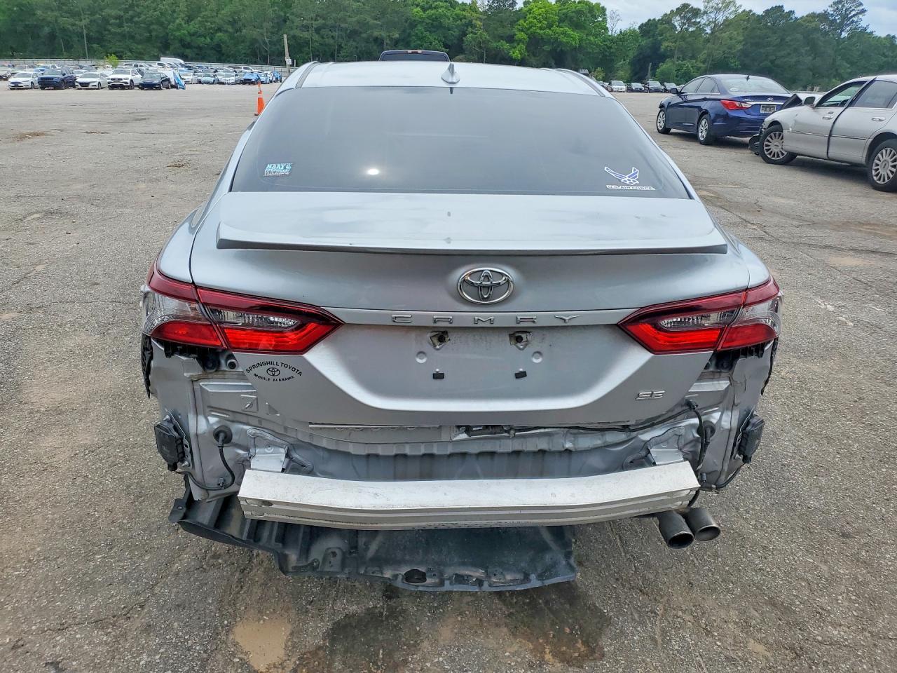 2024 Toyota Camry Se - Image 6