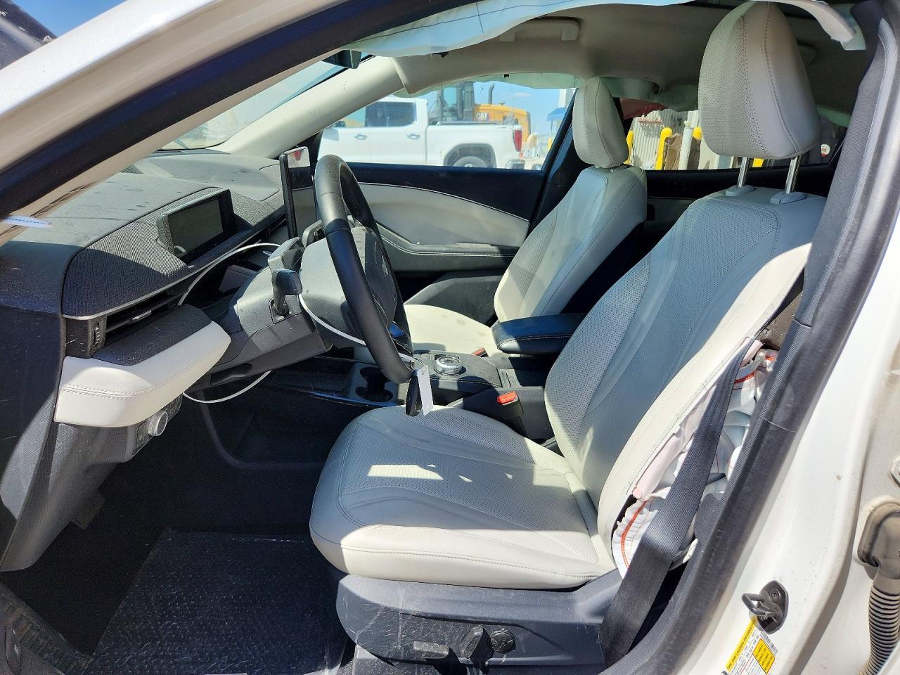 2021 Ford Mustang Mach-E Premium - Фото 7
