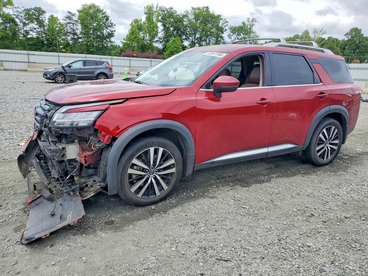 2023 Nissan Pathfinder Platinum