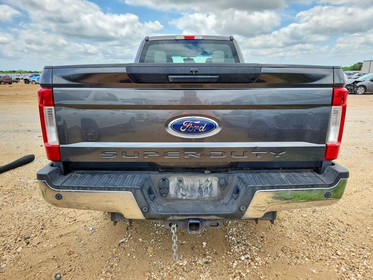 2019 Ford F350 Super Duty - Фото 6