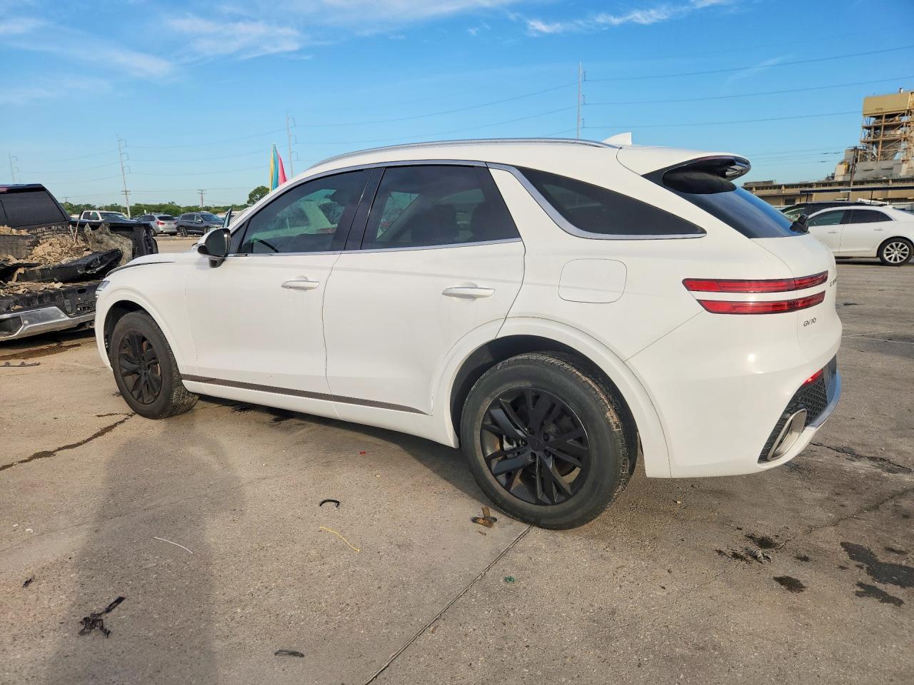 2023 Genesis Gv70 2.5T Standard - Image 2