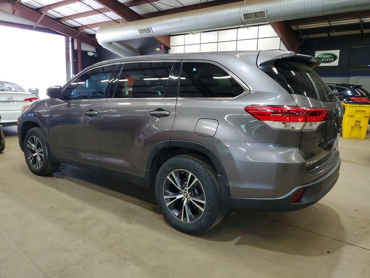 2019 Toyota Highlander Le - Image 2