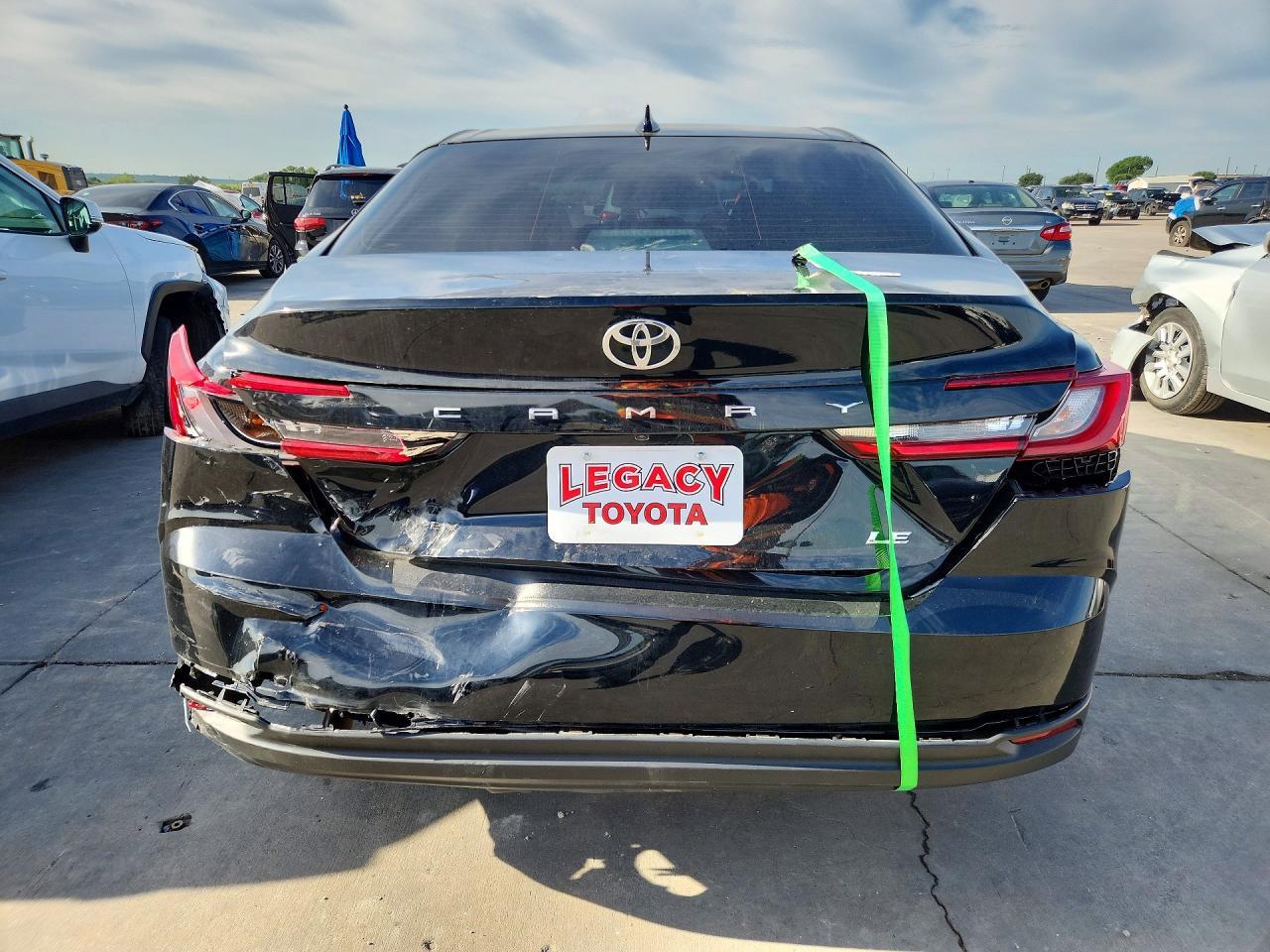 2025 Toyota Camry Le - Фото 6