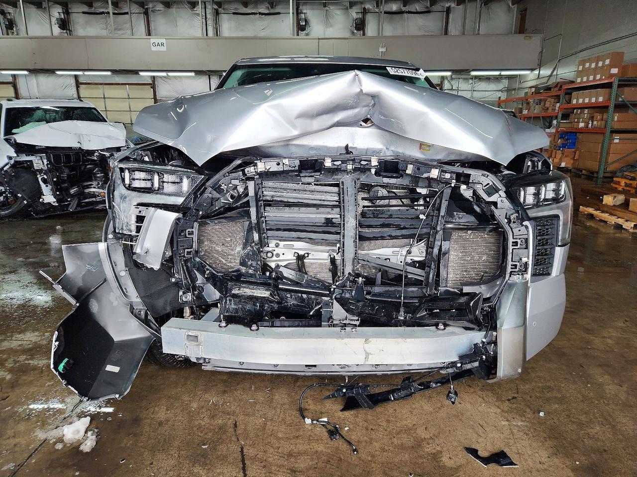 2022 Toyota Tundra Double Cab Limited - Фото 5