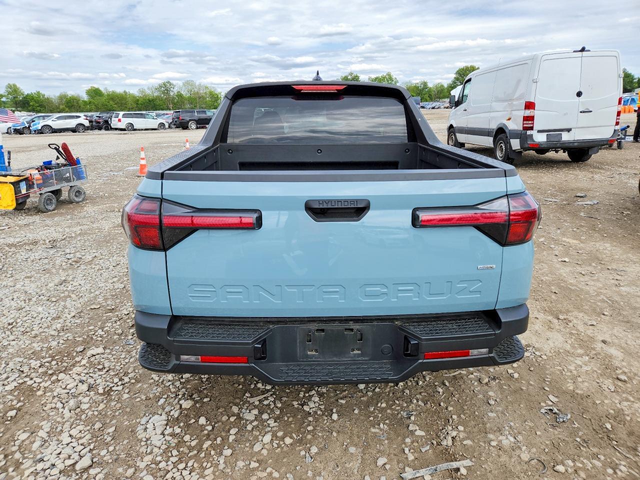2024 Hyundai Santa Cruz Se - Image 6