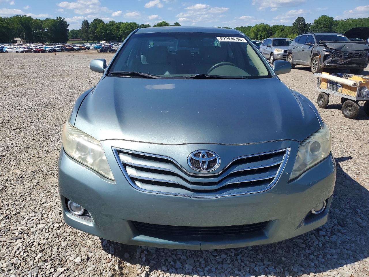 2010 Toyota Camry Xle V6 - Image 5