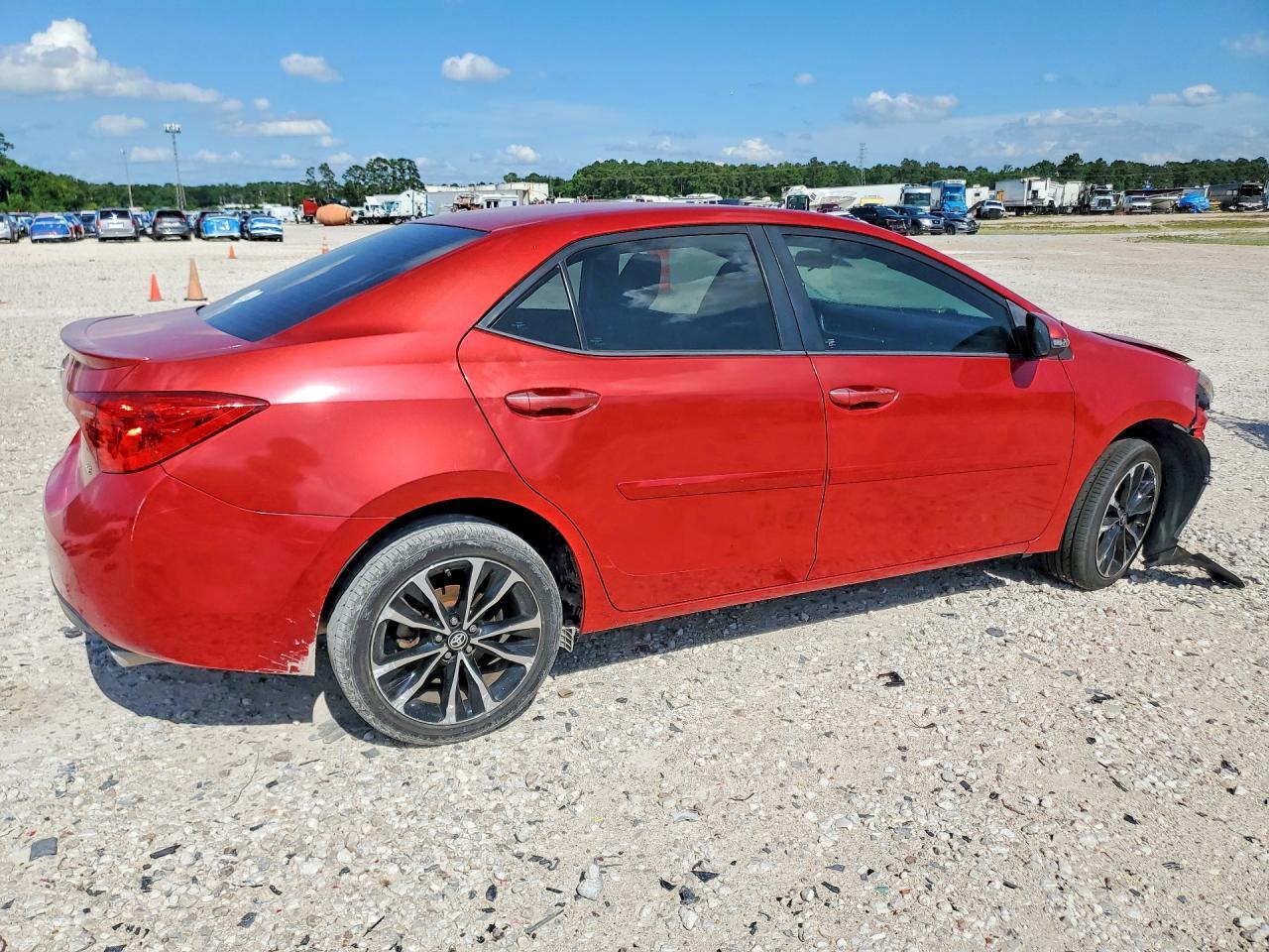 2018 Toyota Corolla Se - Фото 3