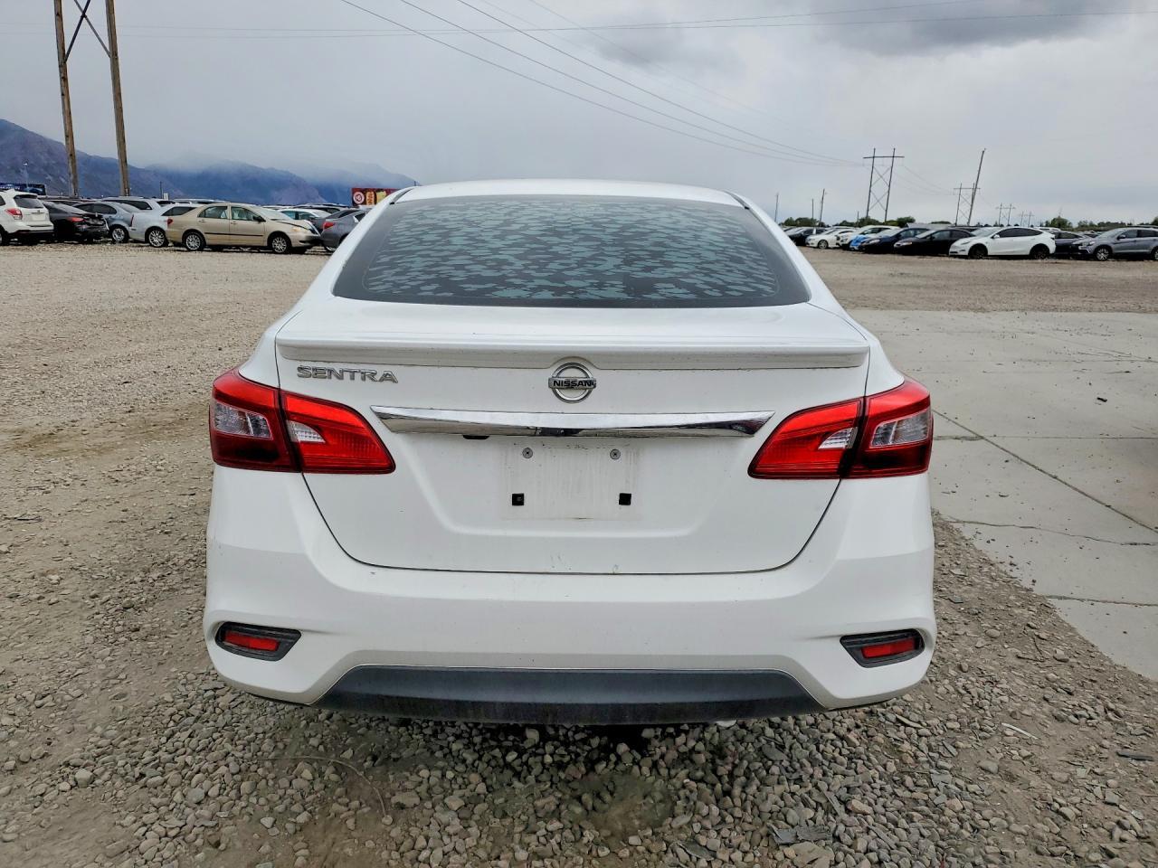 2019 Nissan Sentra S - Image 6