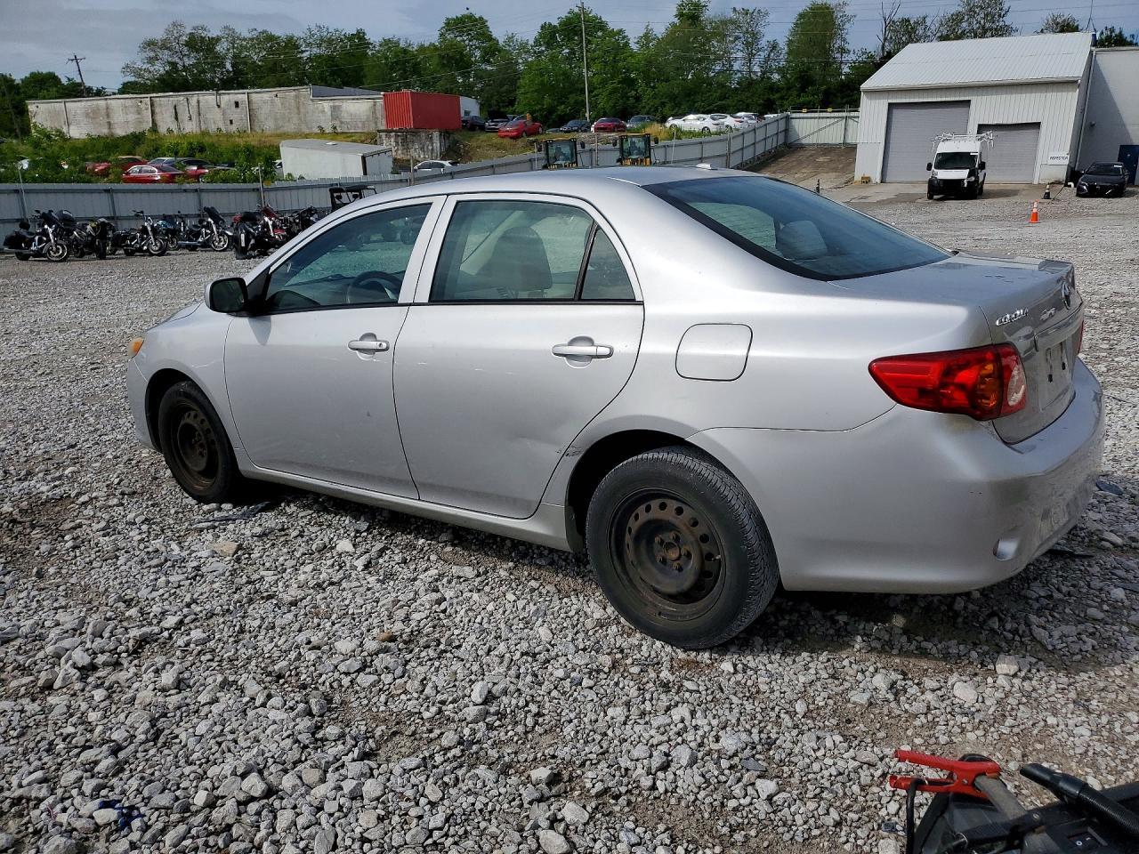 2009 Toyota Corolla Le - Фото 2